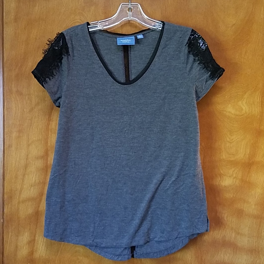 Gray tshirt with lace decals